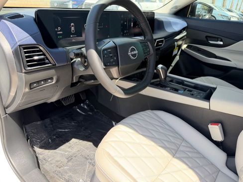 New 2026 Nissan Sentra SL w/ Floor Mat Package FWD image 2