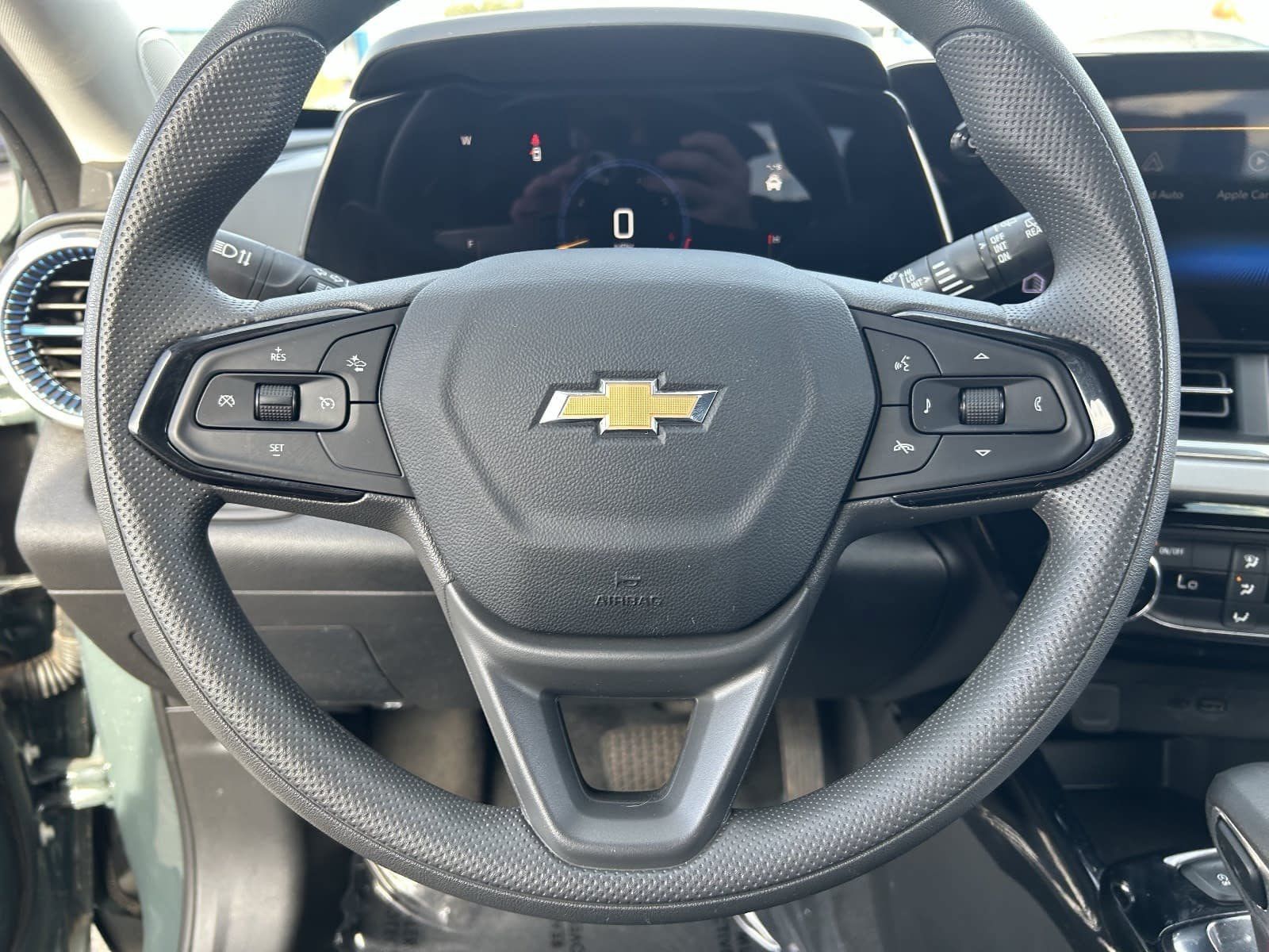 Used 2025 Chevrolet Trax LT FWD image 26