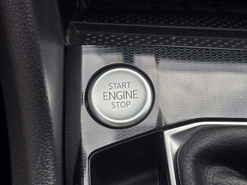 New 2025 Volkswagen Taos SE image 26