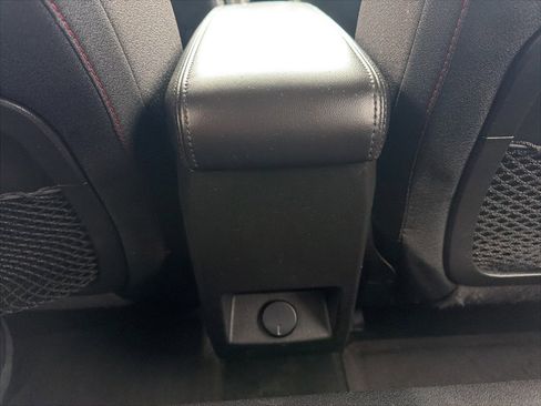 Used 2016 Chevrolet Equinox LT w/ Convenience Package image 36