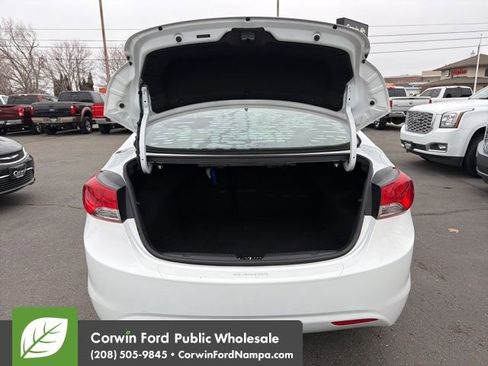 Used 2013 Hyundai Elantra GLS w/ Preferred Pkg image 28