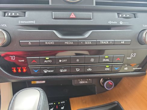 Used 2022 Lexus RX 350 FWD w/ Premium Package image 21