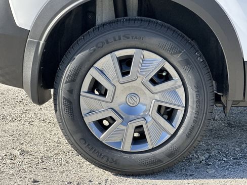New 2026 Nissan Kicks S FWD image 17