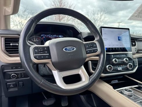 Used 2024 Ford Expedition Limited AWD/4WD image 11