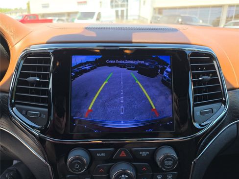 Used 2020 Jeep Grand Cherokee Summit AWD/4WD image 26
