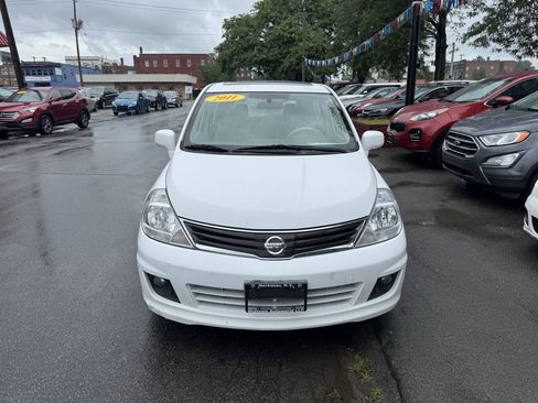 Used 2011 Nissan Versa Hatchback w/ Premium Pkg FWD image 2