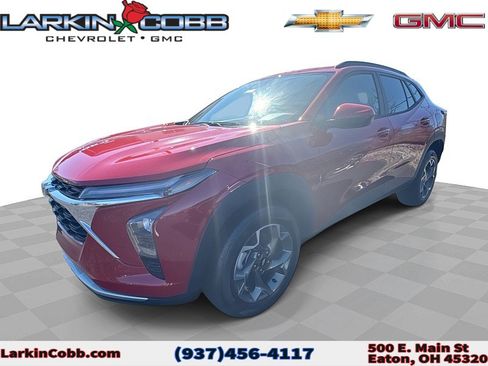 New 2026 Chevrolet Trax LT w/ Driver Confidence Package image 1