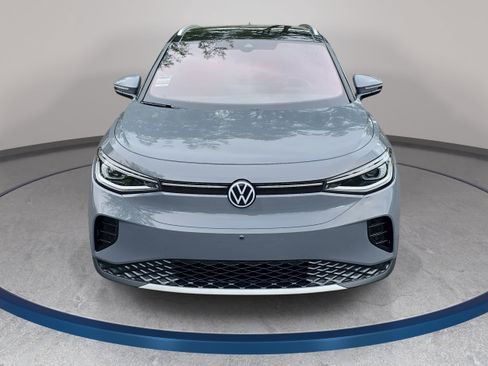 Certified 2025 Volkswagen ID.4 Pro S Plus AWD/4WD image 2