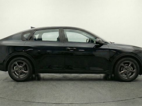 Used 2025 Kia K4 LXS FWD image 11