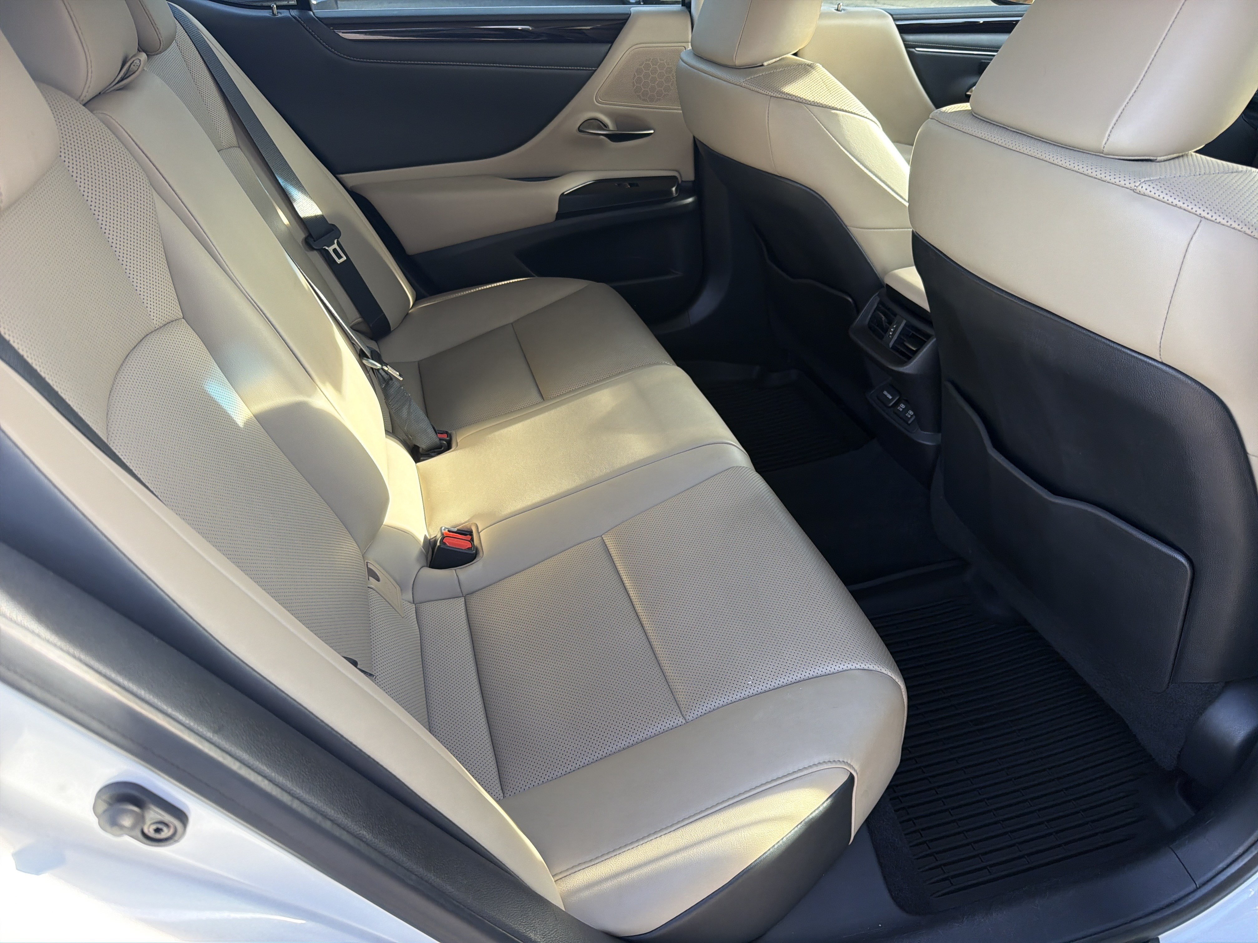 Used 2021 Lexus ES 350 w/ Premium Package FWD image 25