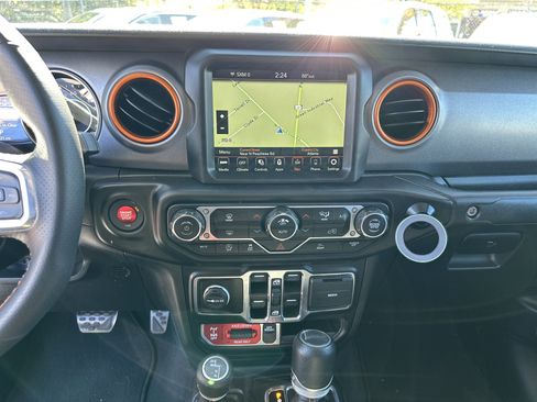Used 2022 Jeep Gladiator Mojave w/ Trailer Tow Package image 32