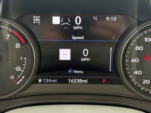 Used 2024 Cadillac XT6 Premium Luxury w/ Technology Package AWD/4WD image 26