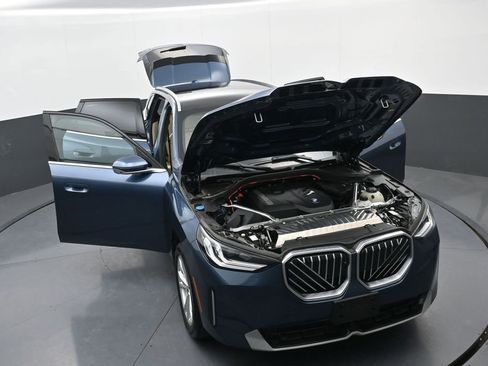 Used 2025 BMW X3 xDrive30i w/ Premium Package image 39