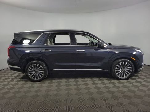 Used 2024 Hyundai Palisade Calligraphy image 11