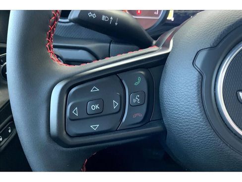 Used 2024 Jeep Wrangler Unlimited Rubicon w/ Technology Group image 19