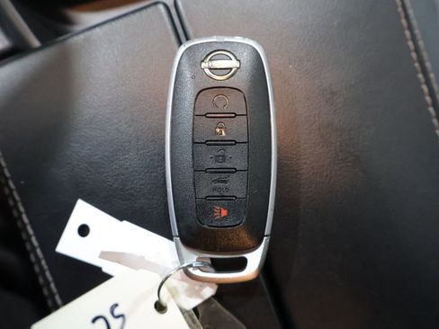 Used 2025 Nissan Rogue SV image 26