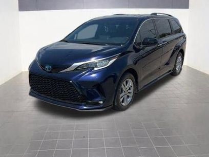 Used 2022 Toyota Sienna XSE