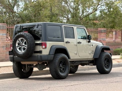 Used 2017 Jeep Wrangler Unlimited Sport w/ Quick Order Package 24S AWD/4WD image 10