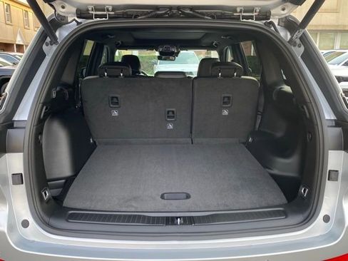 New 2025 Jeep Grand Cherokee Limited w/ Black Appearance Package image 10