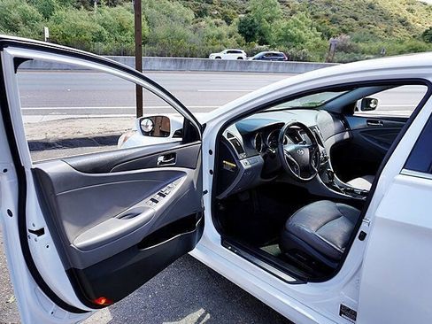 Used 2012 Hyundai Sonata Hybrid w/ Ultimate Pkg image 39