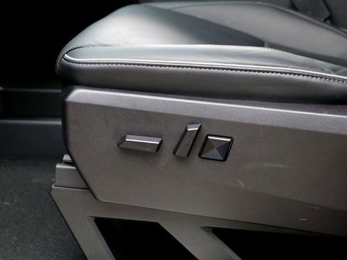Used 2024 Tesla Cybertruck AWD Crew Cab image 14