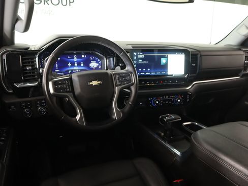Used 2023 Chevrolet Silverado 1500 LTZ image 2