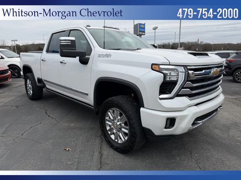 Used 2024 Chevrolet Silverado 2500 High Country w/ Technology Package image 3