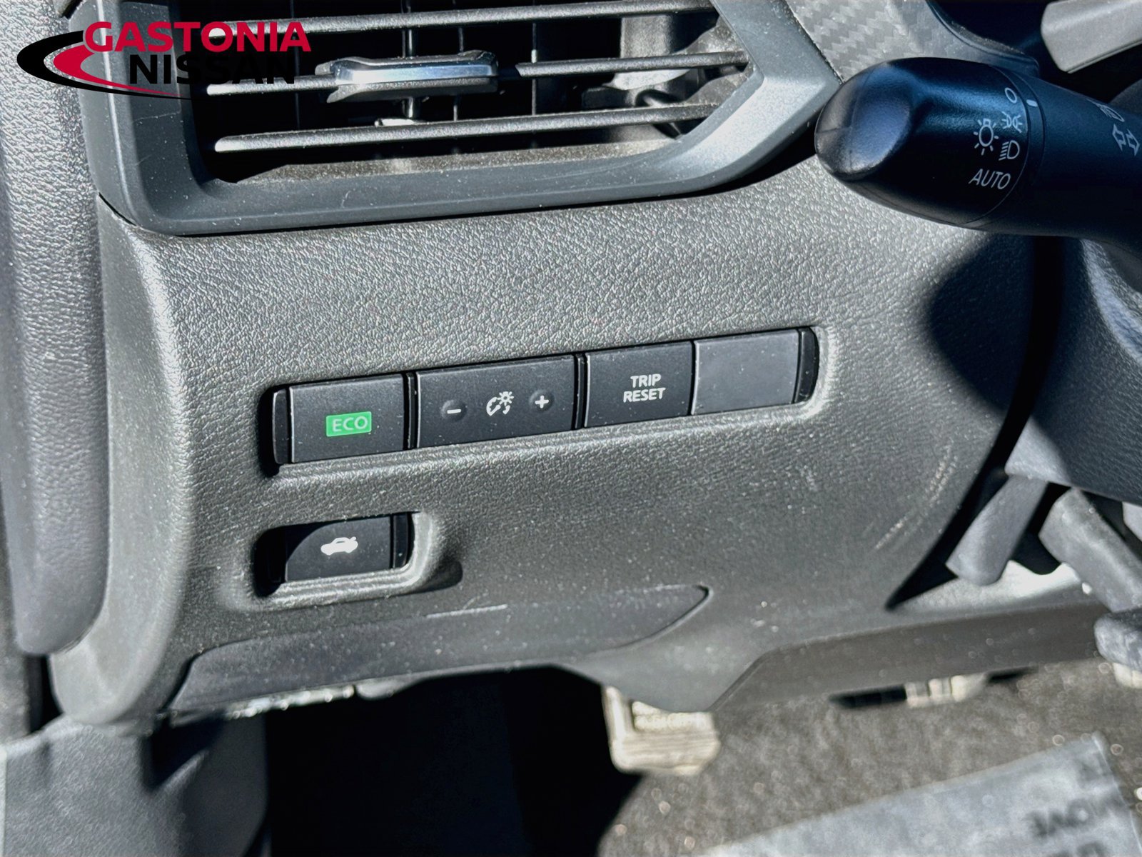 Used 2025 Nissan Sentra S FWD image 13