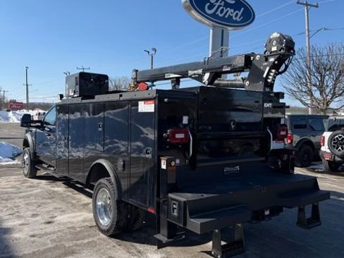 New 2026 Ford F550 4x4 Supercab Super Duty w/ XLT Value Package image 4