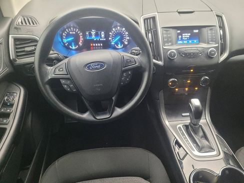 Used 2018 Ford Edge SE image 22