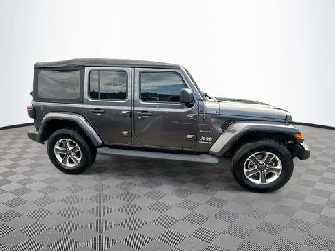 Used 2022 Jeep Wrangler Unlimited Sahara w/ Cold Weather Group AWD/4WD image 5