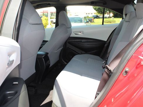 Used 2020 Toyota Corolla SE FWD image 15