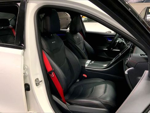 Used 2025 Mercedes-Benz C 43 AMG 4MATIC Sedan image 8