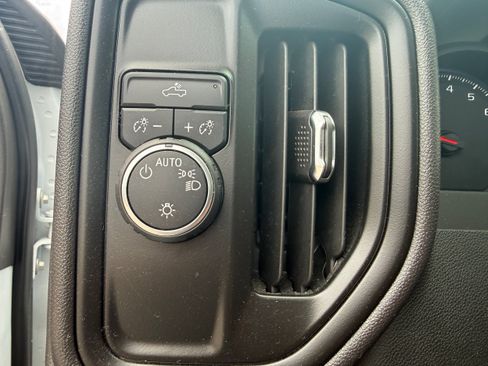 Used 2025 Chevrolet Silverado 1500 W/T RWD image 11