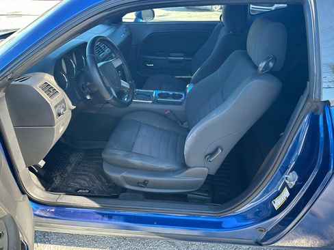 Used 2009 Dodge Challenger R/T image 11