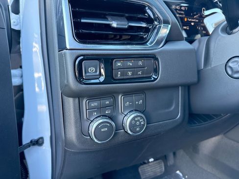 New 2026 GMC Yukon Denali w/ Sun & Power Step Package image 17