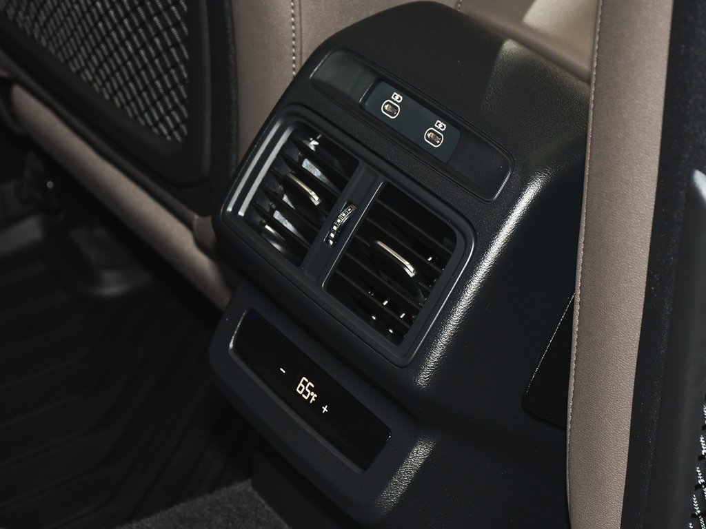 Used 2025 Audi Q5 Premium Plus w/ Premium Plus AWD/4WD image 56