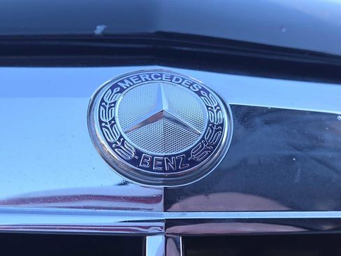 Used 2011 Mercedes-Benz E 350 BlueTEC Sedan image 12