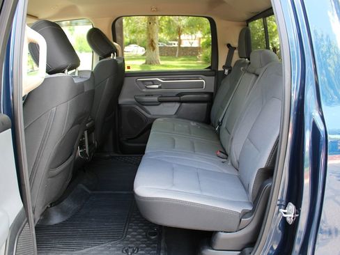 Used 2019 RAM 1500 Big Horn AWD/4WD image 11