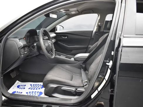 Used 2025 Honda Accord LX image 14