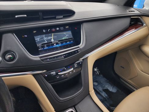 Used 2018 Cadillac XT5 Luxury image 15