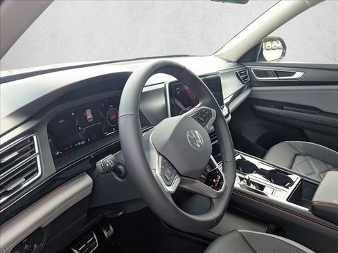 Used 2026 Volkswagen Atlas Peak Edition AWD/4WD image 10