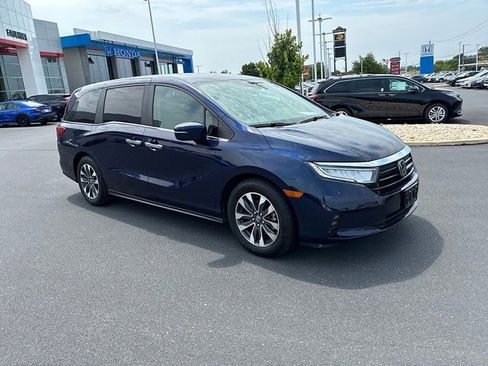 Used 2024 Honda Odyssey EX-L image 2