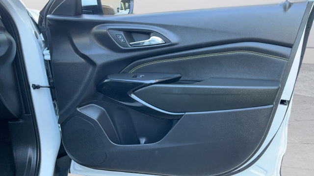 Used 2026 Chevrolet Trax LT FWD image 22