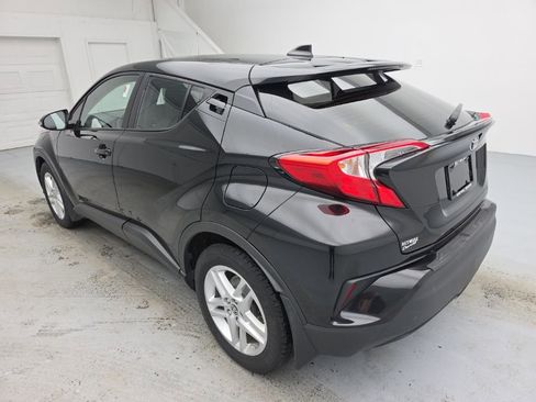 Used 2021 Toyota C-HR LE image 9