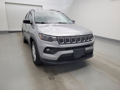 Used 2022 Jeep Compass Latitude w/ Convenience Group FWD image 14