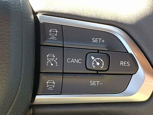 Used 2024 Jeep Compass Trailhawk w/ Trailhawk Convenience Group AWD/4WD image 22