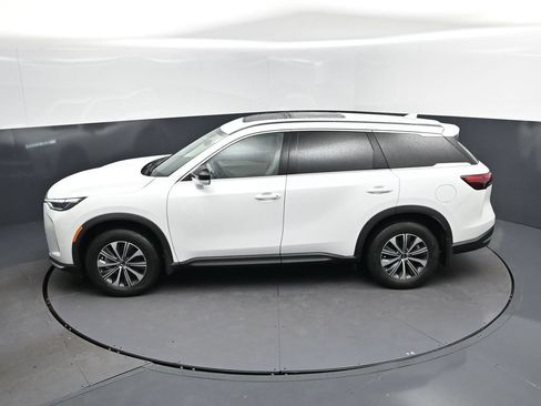 Used 2026 INFINITI QX60 Pure w/ Cargo Package FWD image 26