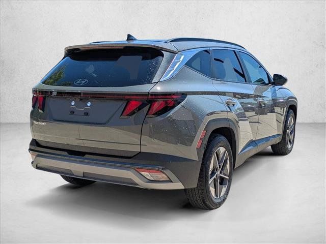 Used 2026 Hyundai Tucson SEL Plus FWD image 2