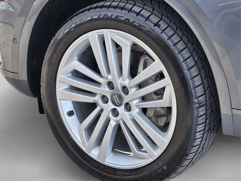 Used 2019 Audi Q5 Prestige w/ Prestige Package AWD/4WD image 9
